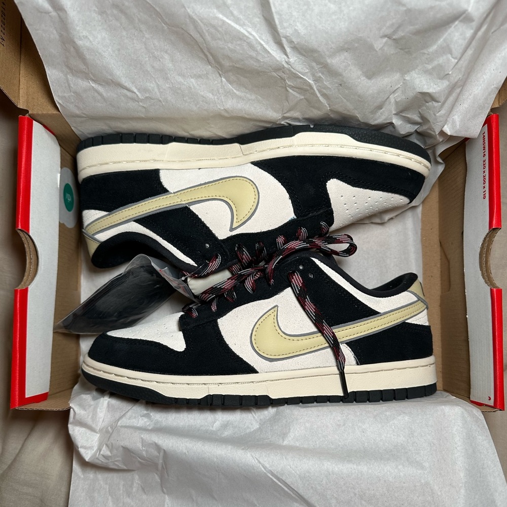 Nike Dunk Low LX Black/Team Gold-Coconut Milk women's shoes